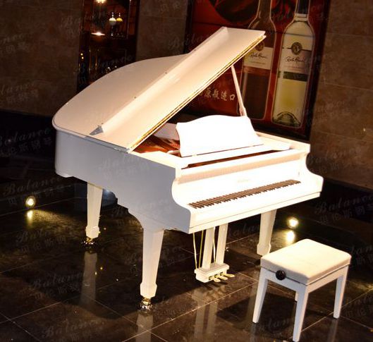 珠江钢琴GP148白色三角钢琴出租-开心租琴网